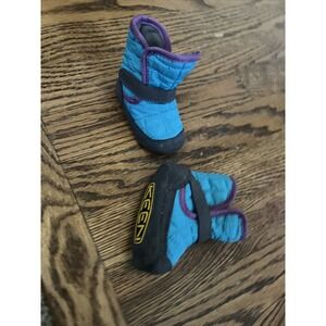 KEEN Boys/Girls Snow Booties Boots Shoes blue/gray EUC Soft Sole 6M 1/2